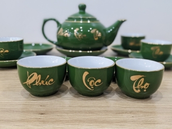 Bộ ấm trà Bát Tràng men xanh ngọc lục bảo vẽ vàng kim